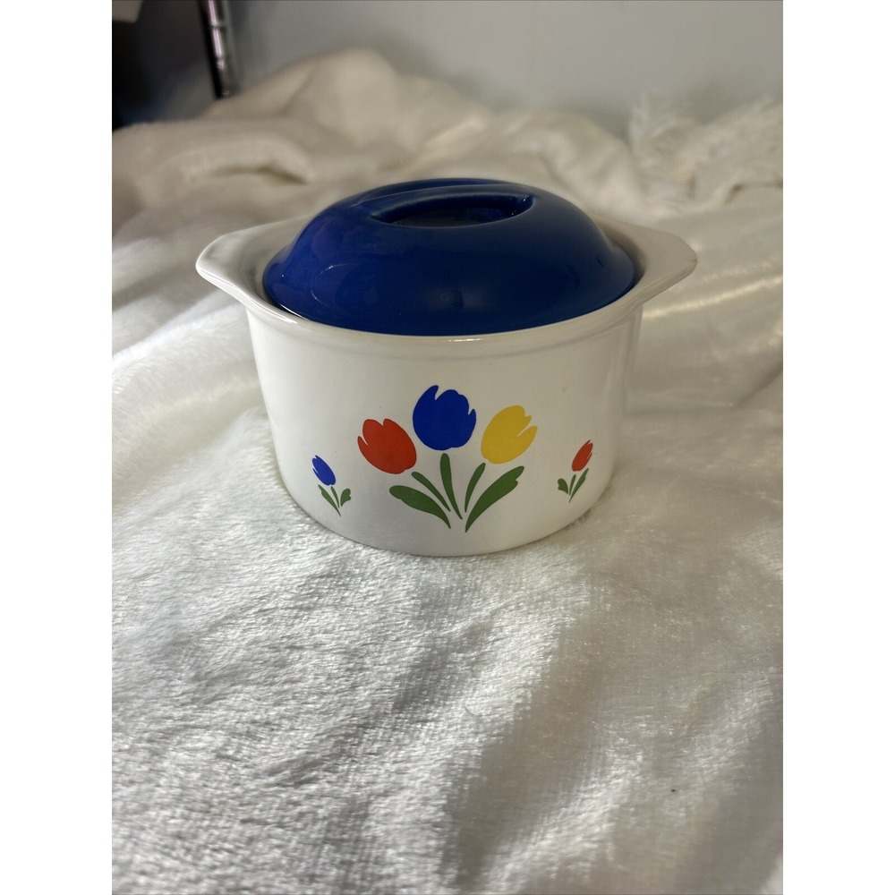 1985 Tulip Tyme Stoneware Small Casserole Baking Dish  Blue Lid‎ Oven to Table